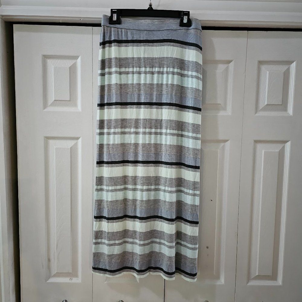 Jessica Simpson Women's Multicolor Low Cut Striped Maxi Skirt Size Medium